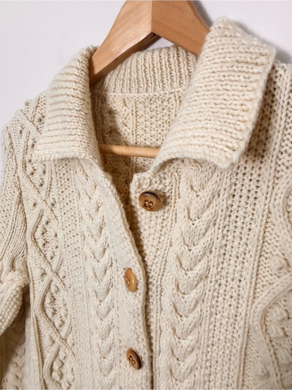 Handmade Vintage Cream Aran Fisherman Wool Cardigan Cable Knit Wood Buttons S